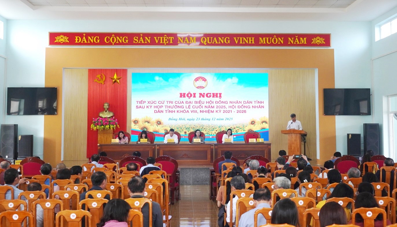 Đại biểu HĐND tỉnh tiếp xúc cử tri tại phường Đồng Hới