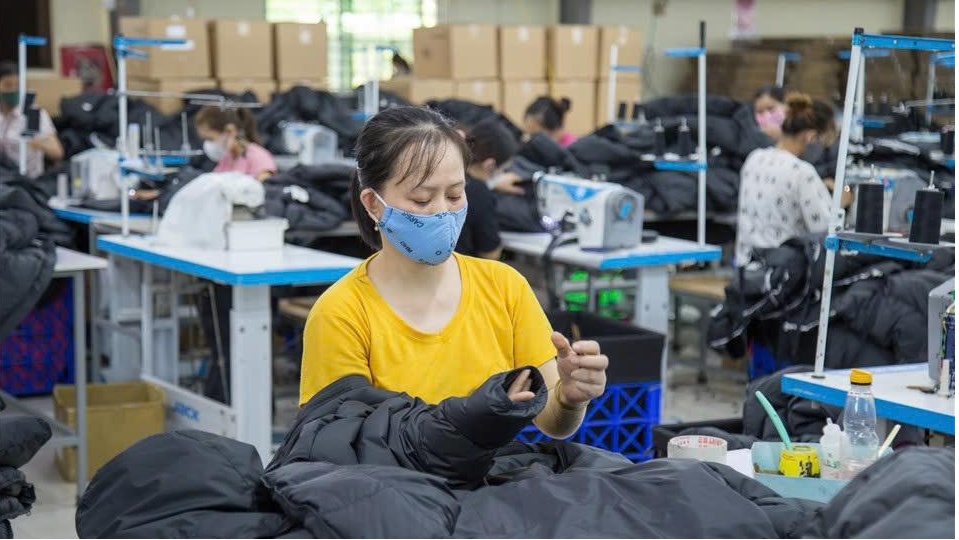 Nhiều chính sách mới có hiệu lực từ ngày 01/01/2026 tác động trực tiếp đến người lao động và doanh nghiệp