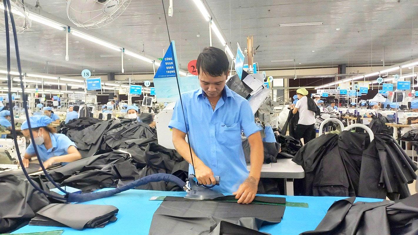 Quốc hội ban hành Luật Việc làm