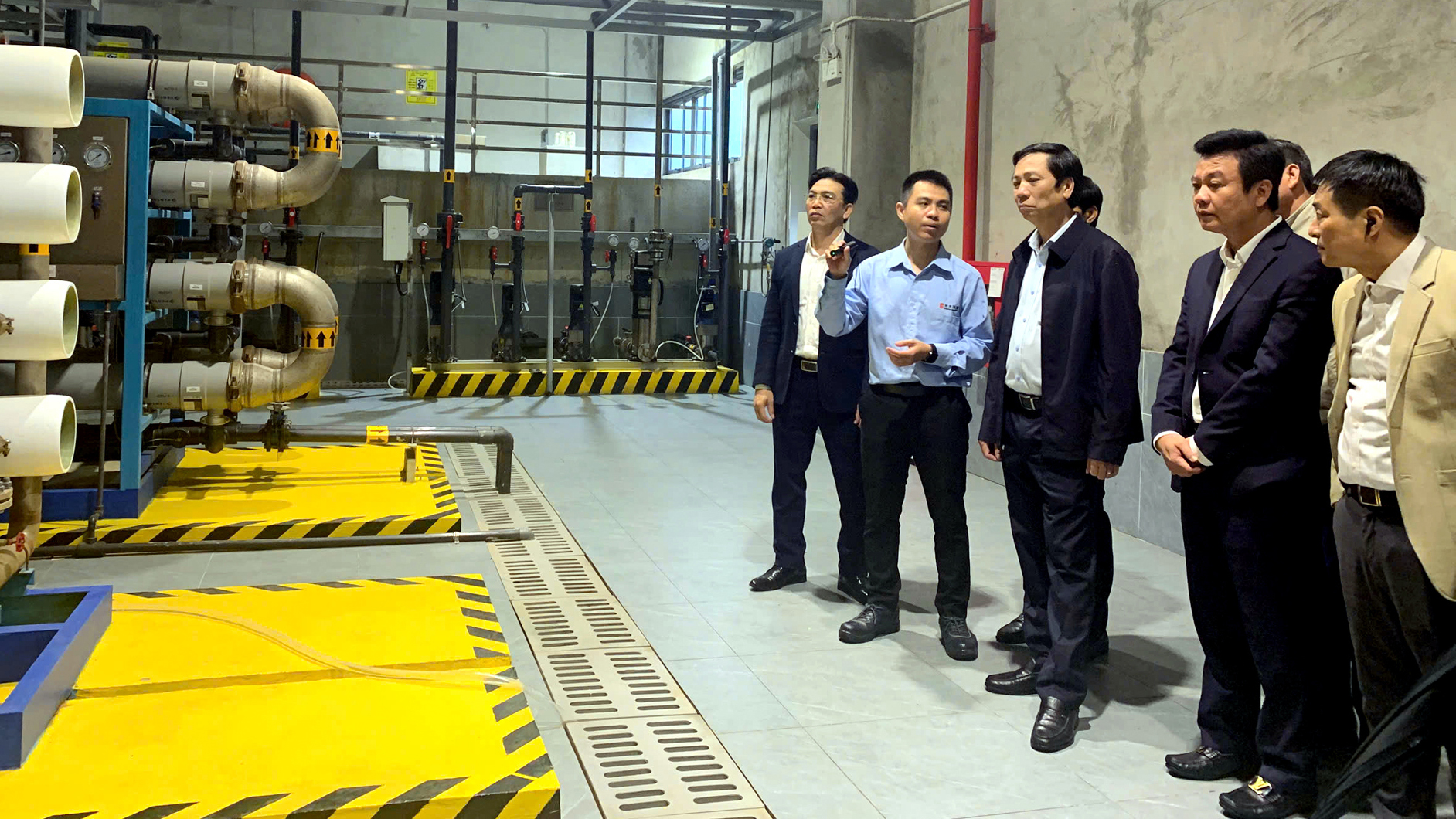 Phó Chủ tịch Thường trực UBND tỉnh Hoàng Nam tham quan Nhà máy Điện rác Phú Sơn