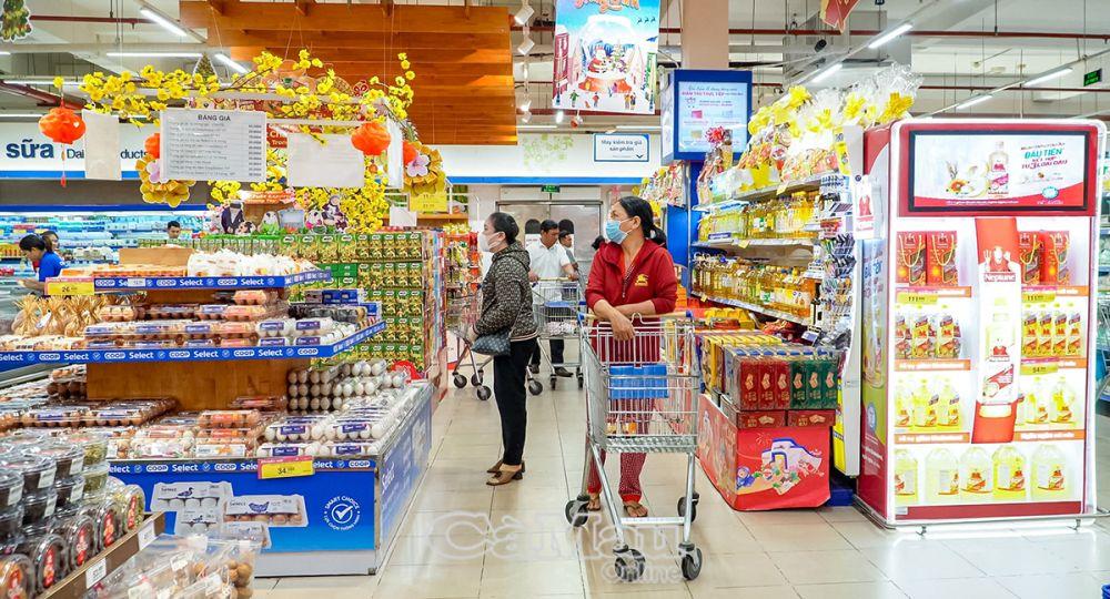 (Video) Điểm tin chỉ đạo, điều hành nổi bật của lãnh đạo UBND tỉnh trong tuần (từ 22/12 - 28/12/2025)