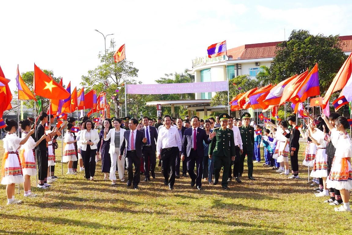 Chương trình “Xuân Biên cương - Thắm tình hữu nghị” tại xã Lao Bảo