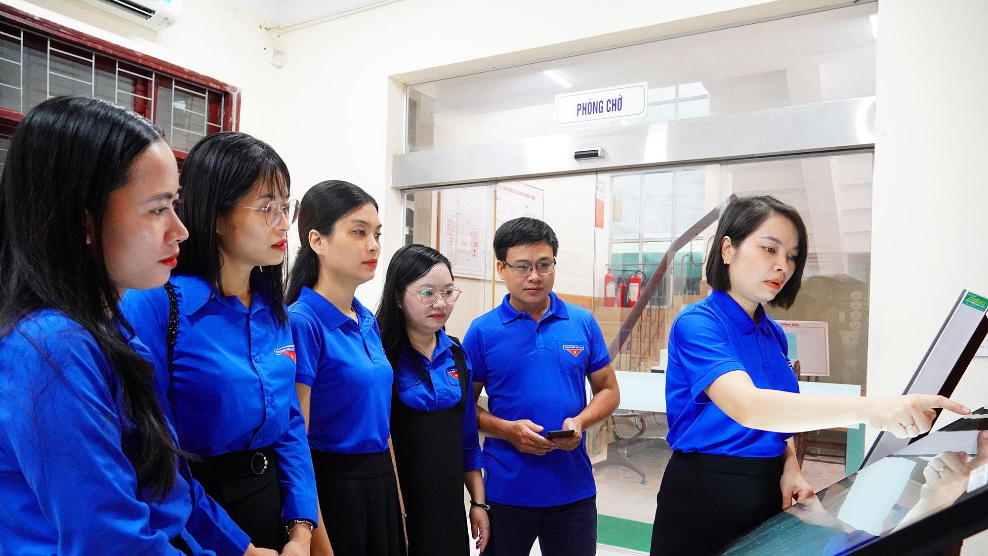 Chủ tịch UBND tỉnh đối thoại với thanh niên Quảng Trị về “Vai trò của thanh niên trong phát triển kinh tế, chuyển đổi số và xây dựng chính quyền hai cấp”