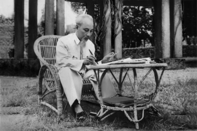 Bài học “Dân vận khéo” theo tư tưởng Hồ Chí Minh trong tác phẩm “Dân vận”