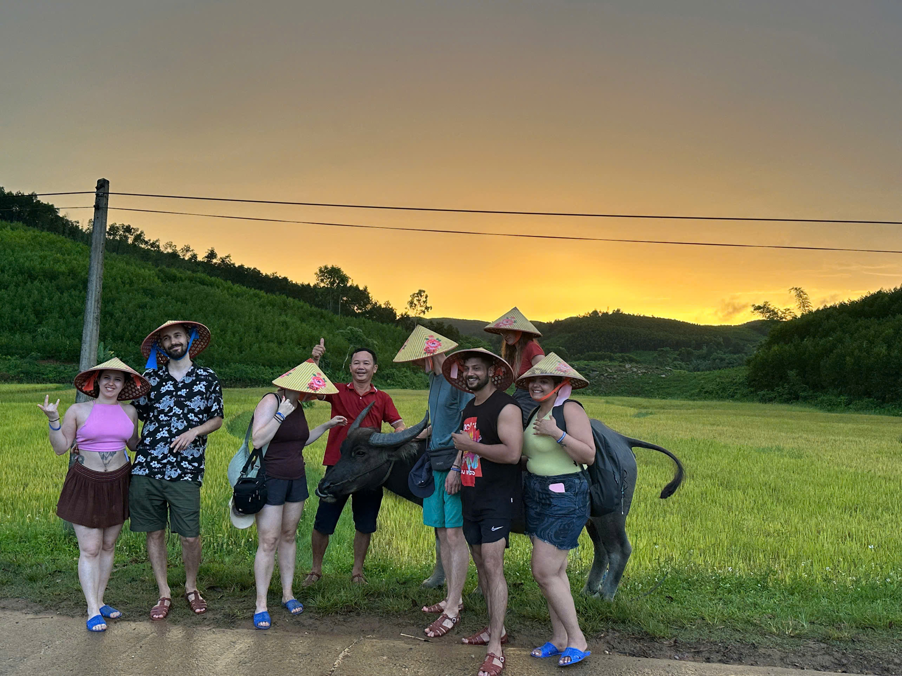 Về Phong Nha - nơi “người dân làm du lịch”